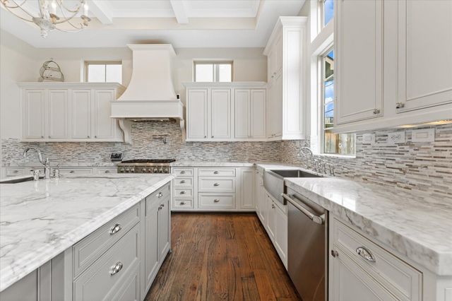 1622 E Rose Terrace Lane, Houston, TX 77055
