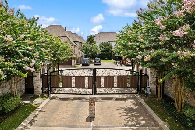 1622 E Rose Terrace Lane, Houston, TX 77055