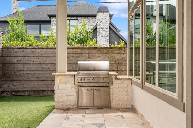 1622 E Rose Terrace Lane, Houston, TX 77055