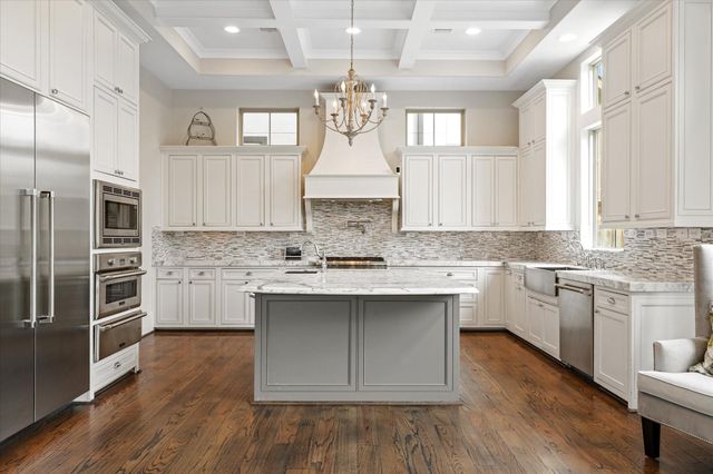 1622 E Rose Terrace Lane, Houston, TX 77055