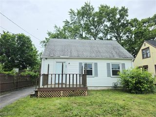 859 E Avondale Avenue, Youngstown, OH 44502