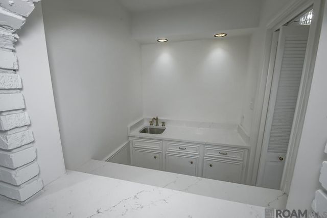 3910 Pine Park Dr, Baton Rouge, LA 70809