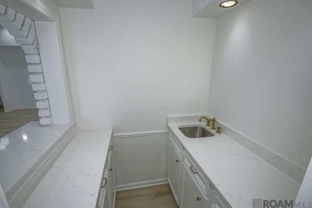 3910 Pine Park Dr, Baton Rouge, LA 70809