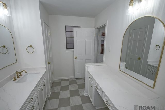 3910 Pine Park Dr, Baton Rouge, LA 70809