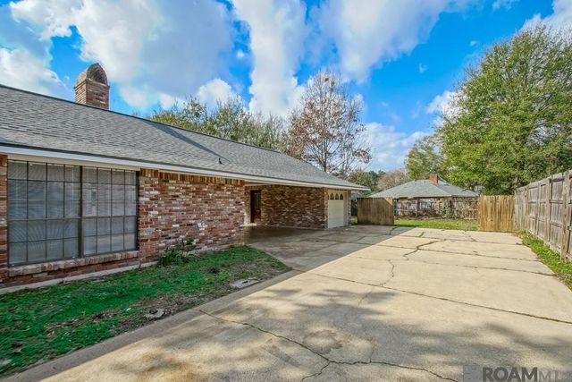 3910 Pine Park Dr, Baton Rouge, LA 70809
