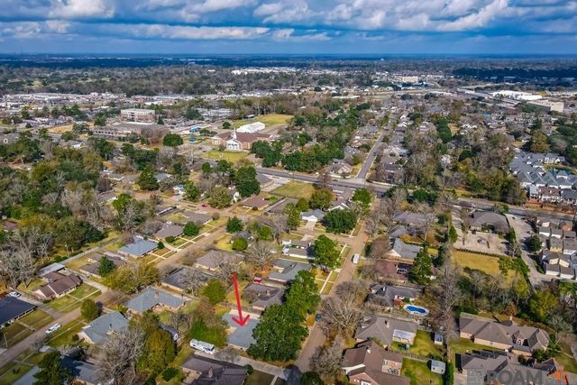 3910 Pine Park Dr, Baton Rouge, LA 70809