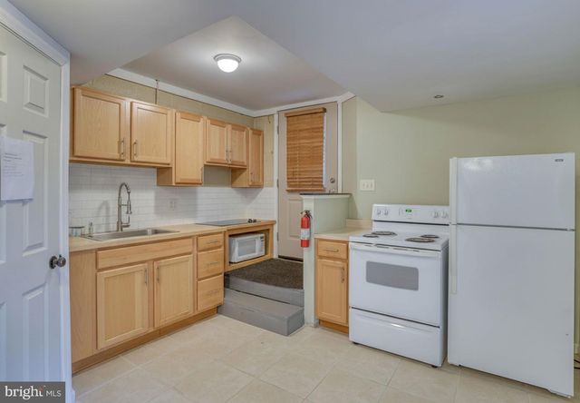 5 KINGS CT, Elkton, MD 21921