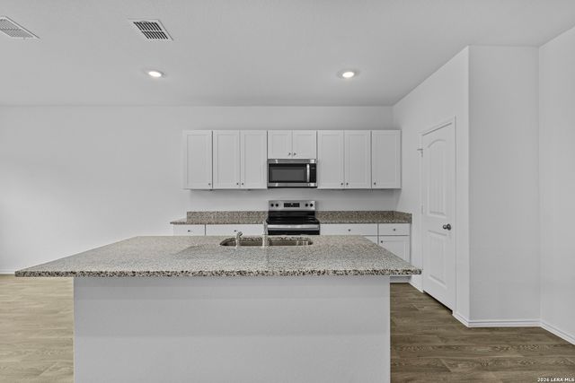 314 Boatman Cv, Seguin, TX 78155