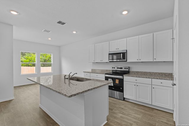 314 Boatman Cv, Seguin, TX 78155