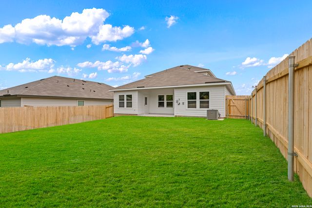 314 Boatman Cv, Seguin, TX 78155