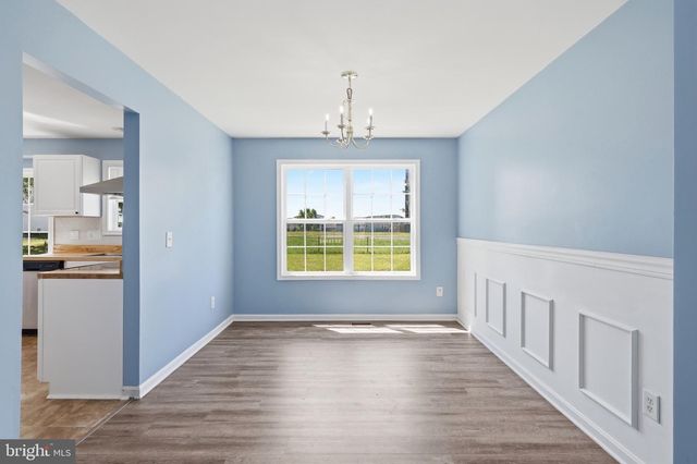 251 THAYERS GULL DR, Martinsburg, WV 25405