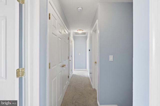 251 THAYERS GULL DR, Martinsburg, WV 25405