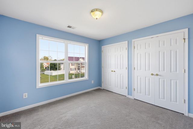 251 THAYERS GULL DR, Martinsburg, WV 25405