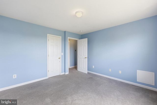 251 THAYERS GULL DR, Martinsburg, WV 25405