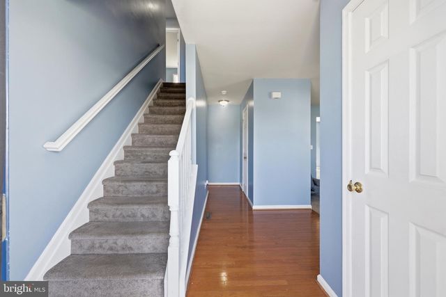 251 THAYERS GULL DR, Martinsburg, WV 25405