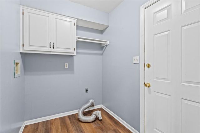 9248 Twilight Lane, Lenexa, KS 66219