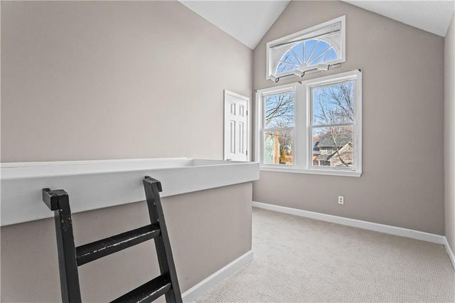 9248 Twilight Lane, Lenexa, KS 66219