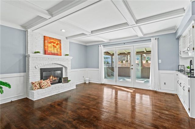 9248 Twilight Lane, Lenexa, KS 66219