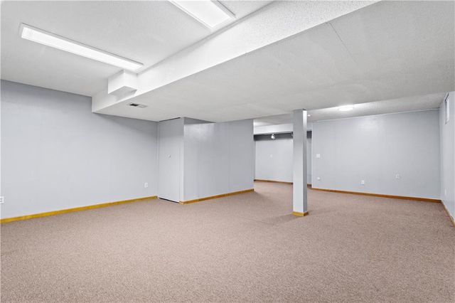 9248 Twilight Lane, Lenexa, KS 66219