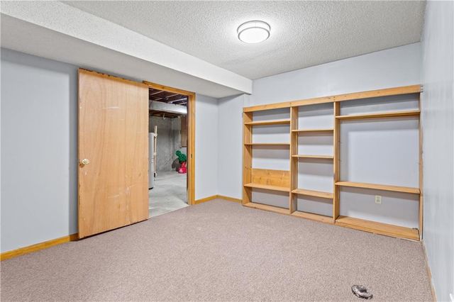 9248 Twilight Lane, Lenexa, KS 66219