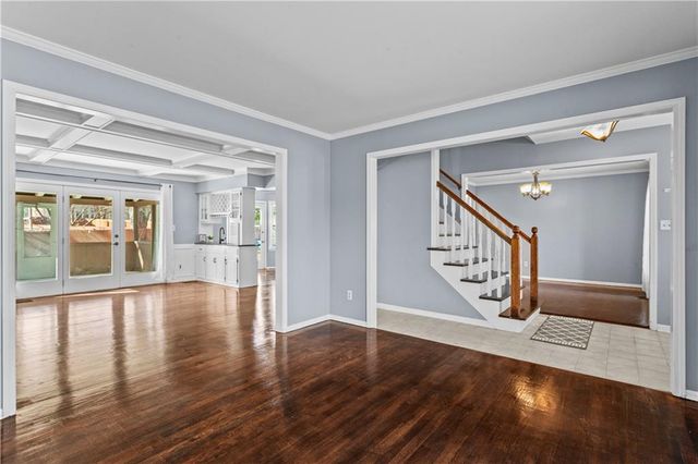 9248 Twilight Lane, Lenexa, KS 66219