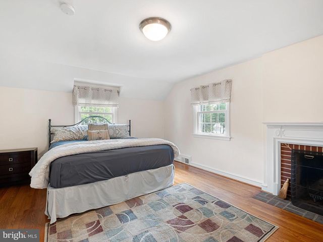 1808 SHIPLEY RD, Wilmington, DE 19803