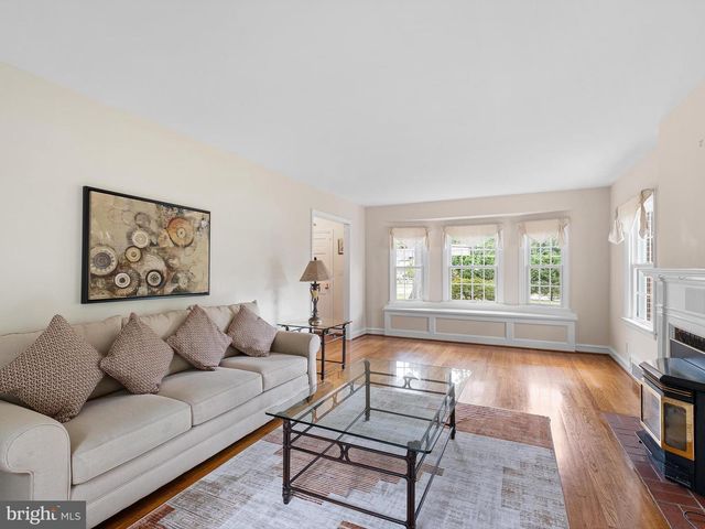 1808 SHIPLEY RD, Wilmington, DE 19803