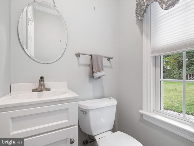 1808 SHIPLEY RD, Wilmington, DE 19803