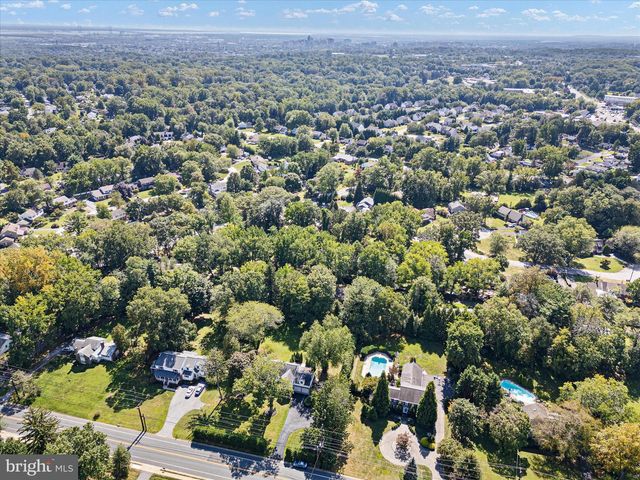 1808 SHIPLEY RD, Wilmington, DE 19803