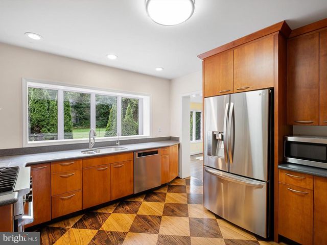 1808 SHIPLEY RD, Wilmington, DE 19803