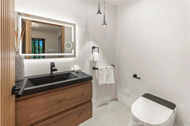 22850 Margarita, Woodland Hills, CA 91364