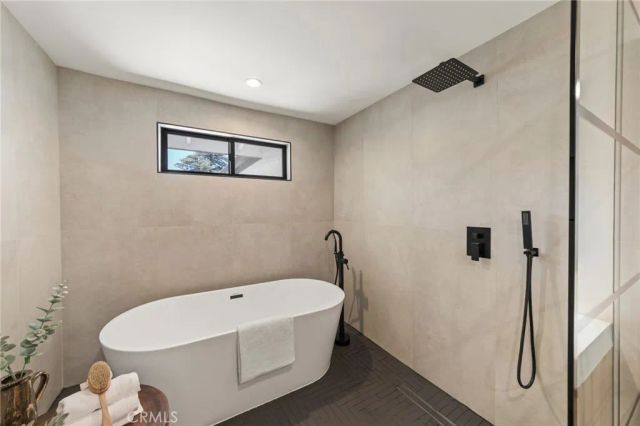 22850 Margarita, Woodland Hills, CA 91364