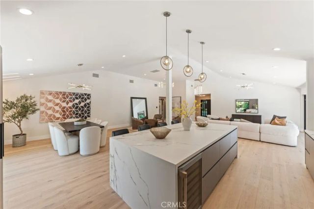 22850 Margarita, Woodland Hills, CA 91364