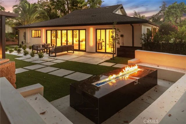 22850 Margarita, Woodland Hills, CA 91364