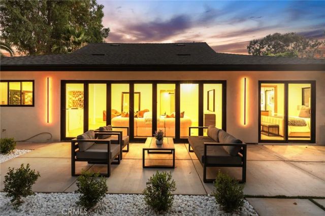 22850 Margarita, Woodland Hills, CA 91364