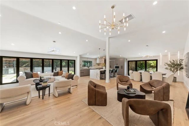 22850 Margarita, Woodland Hills, CA 91364