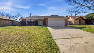 773 Parkview Drive, Burleson, TX 76028