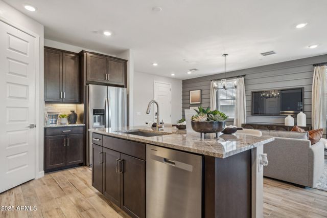 5874 E ZACHARY Drive, Phoenix, AZ 85054