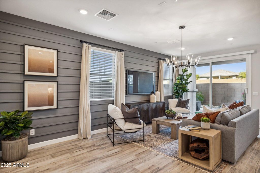 5874 E ZACHARY Drive, Phoenix, AZ 85054