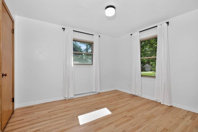 2206 N MCDONALD STREET, Appleton, WI 54911