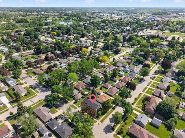 2206 N MCDONALD STREET, Appleton, WI 54911