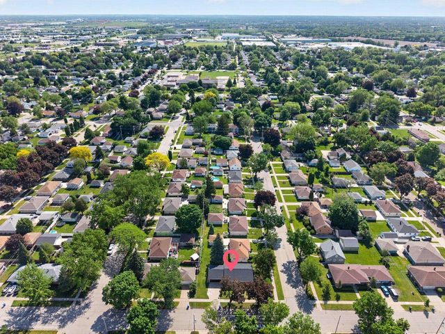 2206 N MCDONALD STREET, Appleton, WI 54911