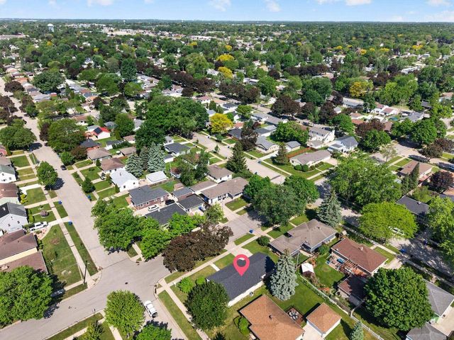 2206 N MCDONALD STREET, Appleton, WI 54911