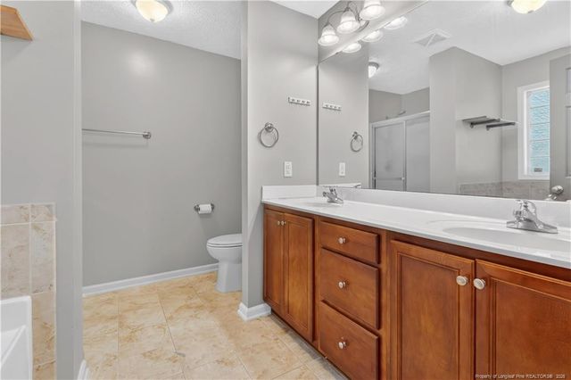 278 Oakmont Drive, Raeford, NC 28376