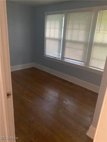 1100 Mercer Avenue, Akron, OH 44320