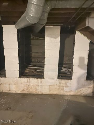 1100 Mercer Avenue, Akron, OH 44320