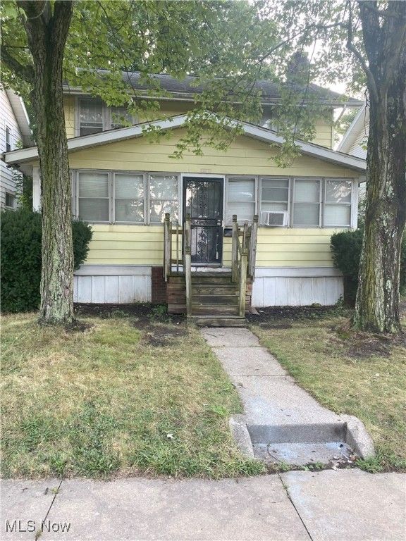 1100 Mercer Avenue, Akron, OH 44320