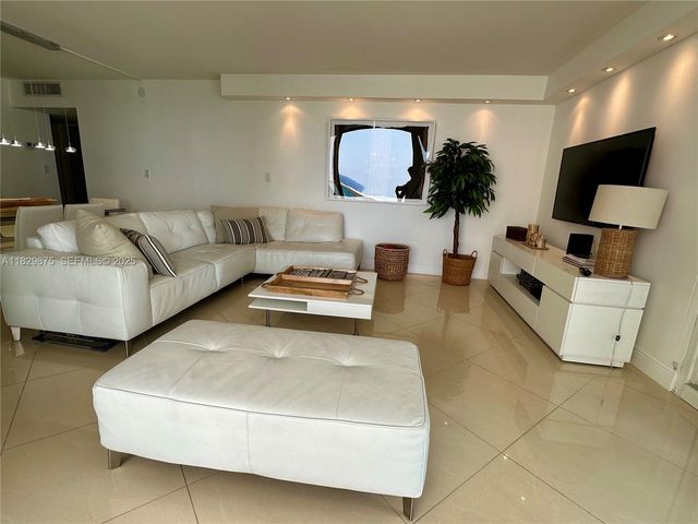 100 Bayview Drive 1405, Sunny Isles Beach, FL 33160