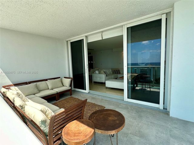 100 Bayview Drive 1405, Sunny Isles Beach, FL 33160