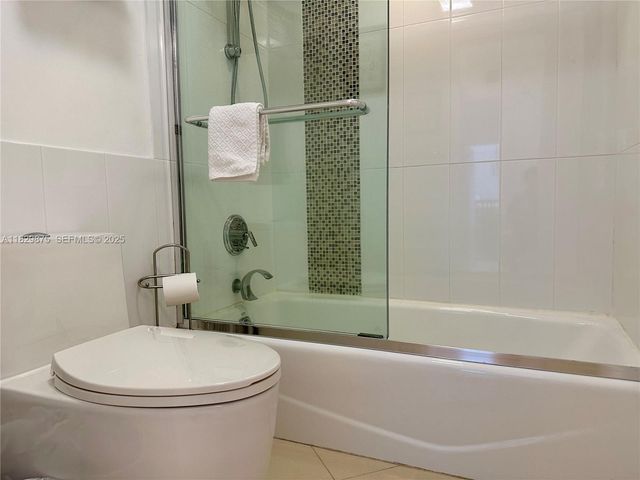 100 Bayview Drive 1405, Sunny Isles Beach, FL 33160